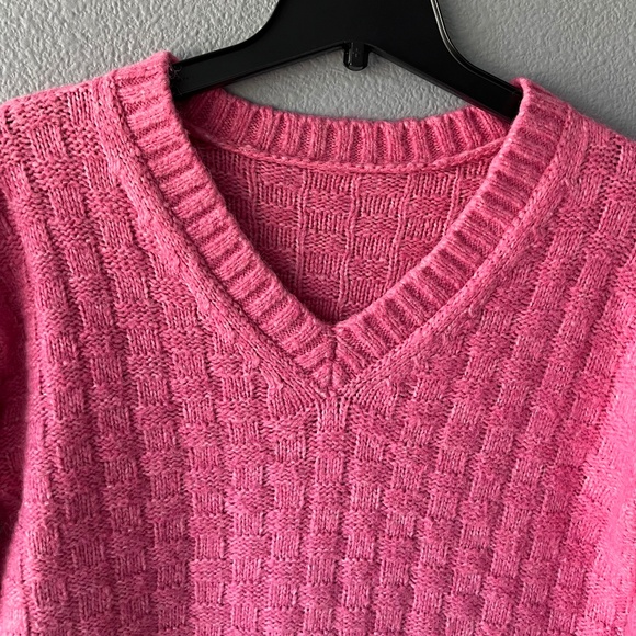 Pink V-Neck Crop Sweater - Picture 2 of 9